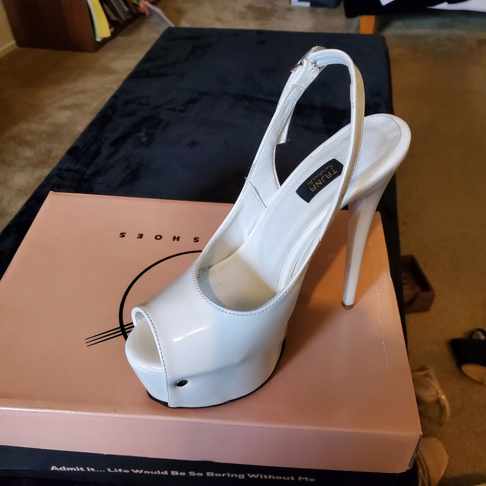 Shoes - Picture 2 of 2